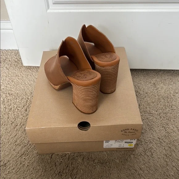 Kork-Ease Brown Tan Leather Mules with Block Heel - Picture 2 of 11